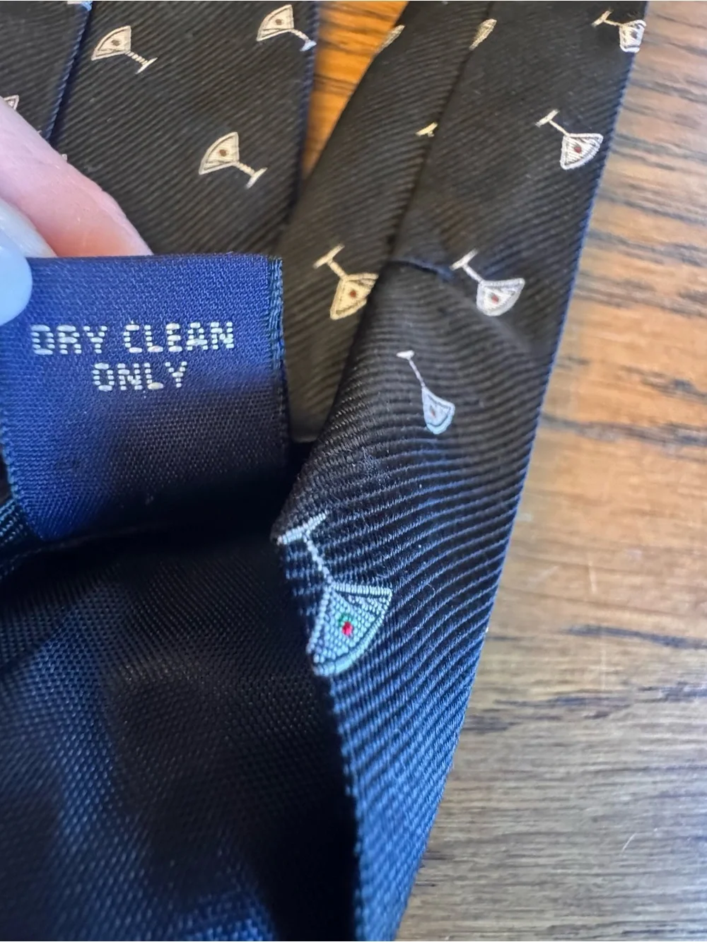J CREW MEN'S TIE BLACK Martini Glass CUPS PRINT Skinny Tie 100% Silk